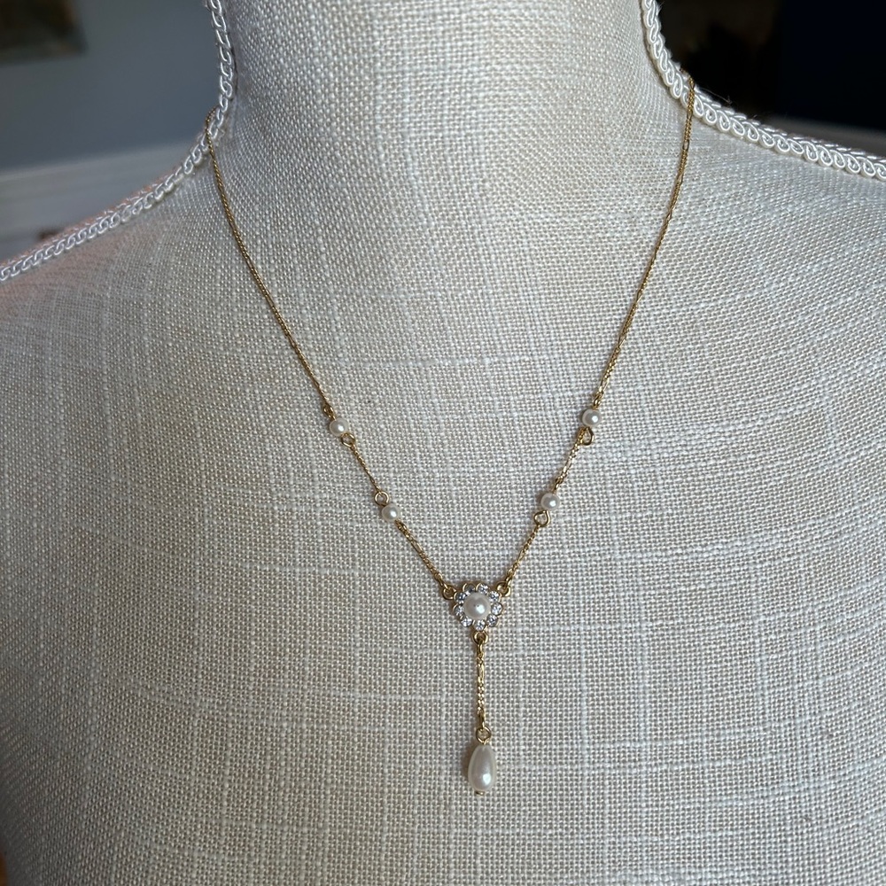 Elegant Gold Pearl Necklace